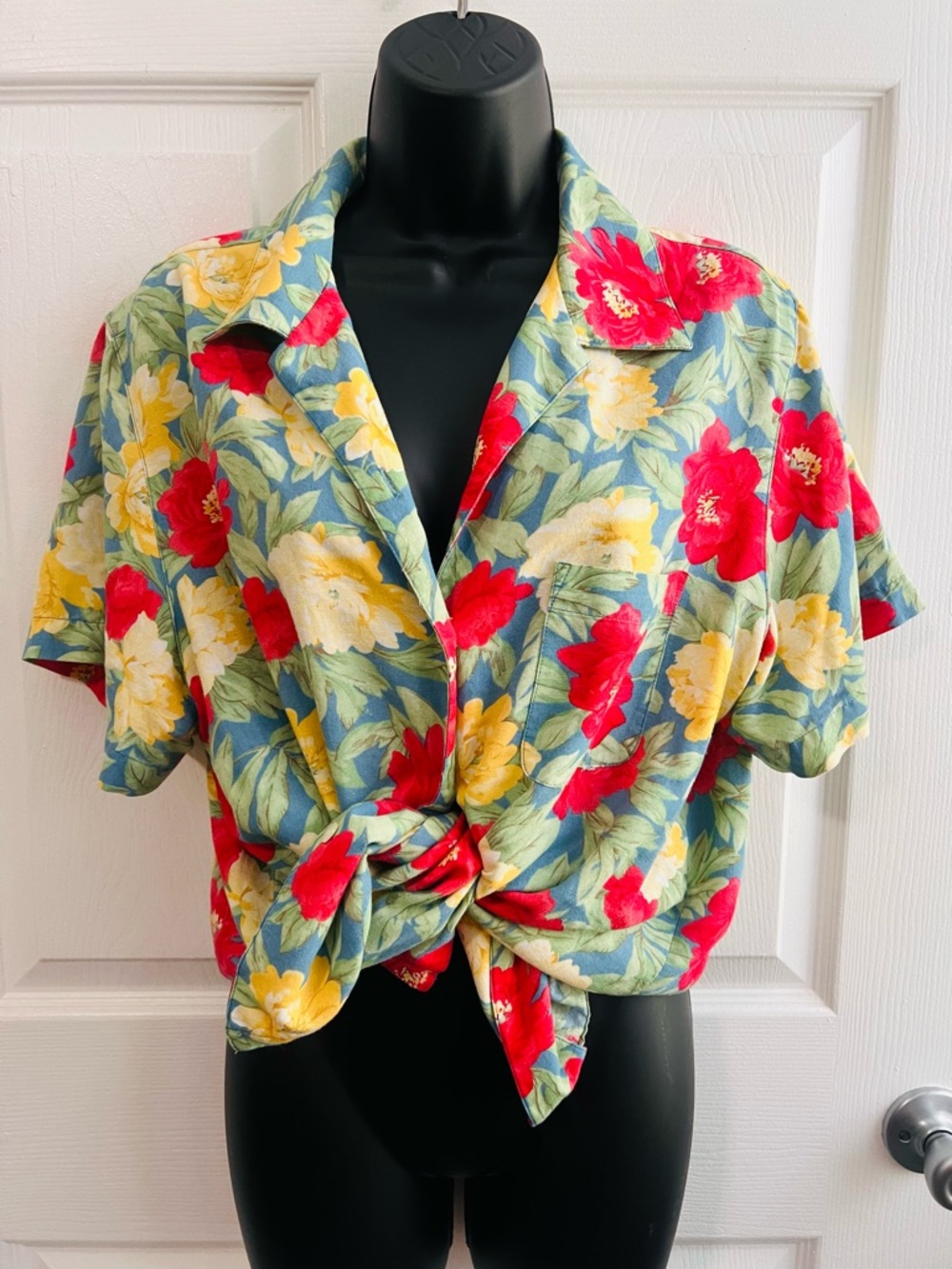 Vintage Jones New York Red Yellow Floral Button-Front Tie Shirt